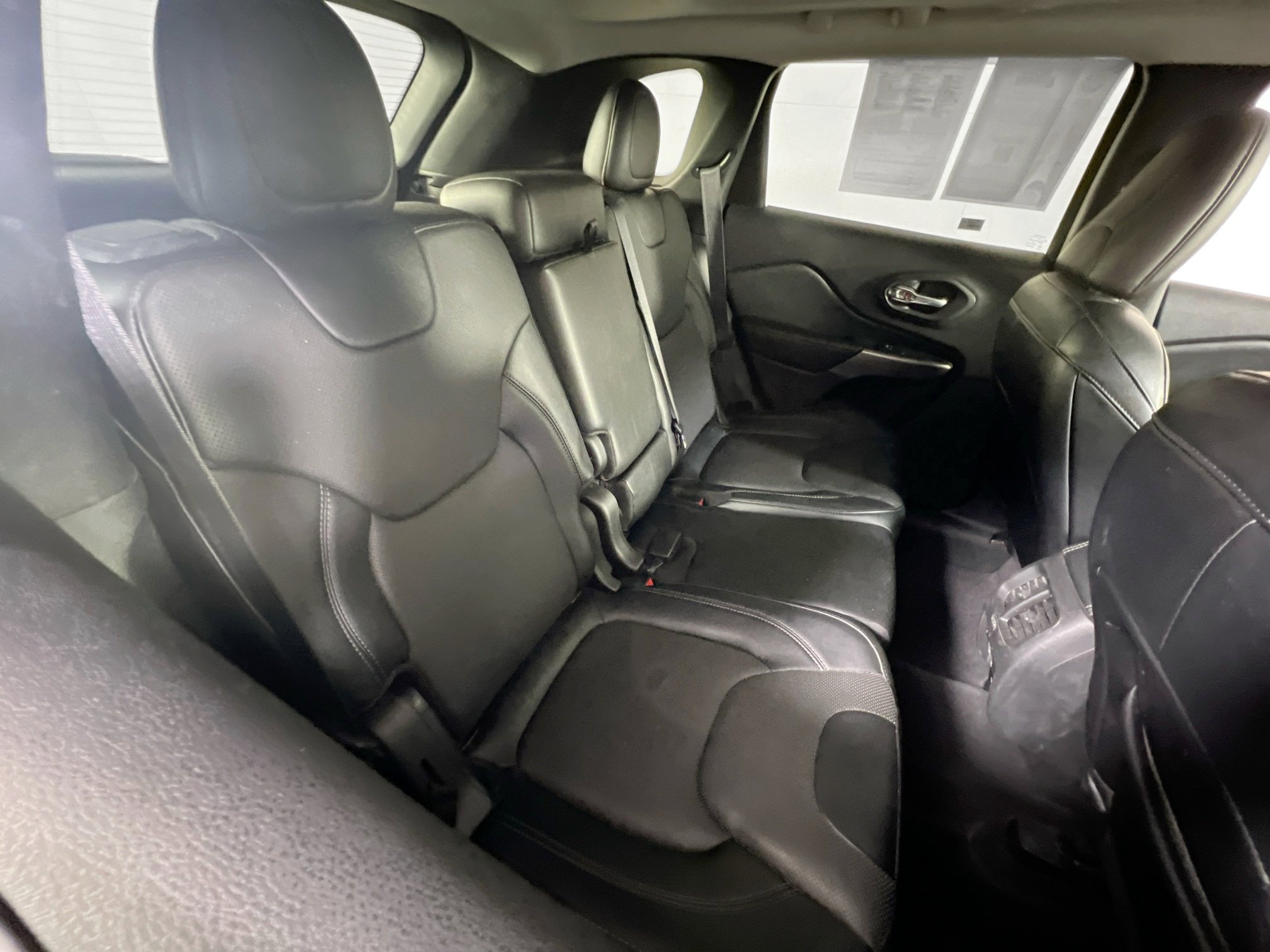 Used 2022 Jeep Cherokee Limited w/ Elite Package image 27