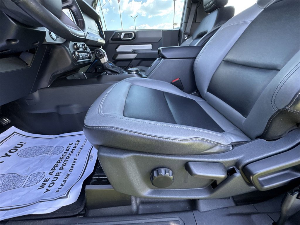 Used 2023 Ford Bronco Black Diamond image 12