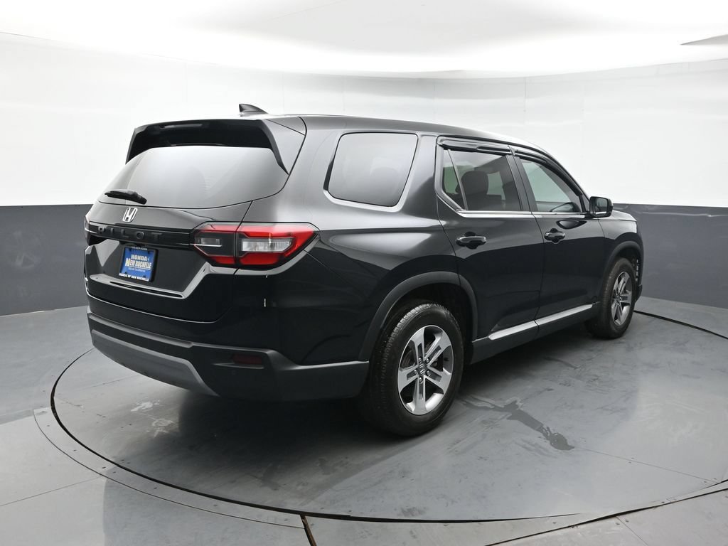 Certified 2024 Honda Pilot EX-L image 6