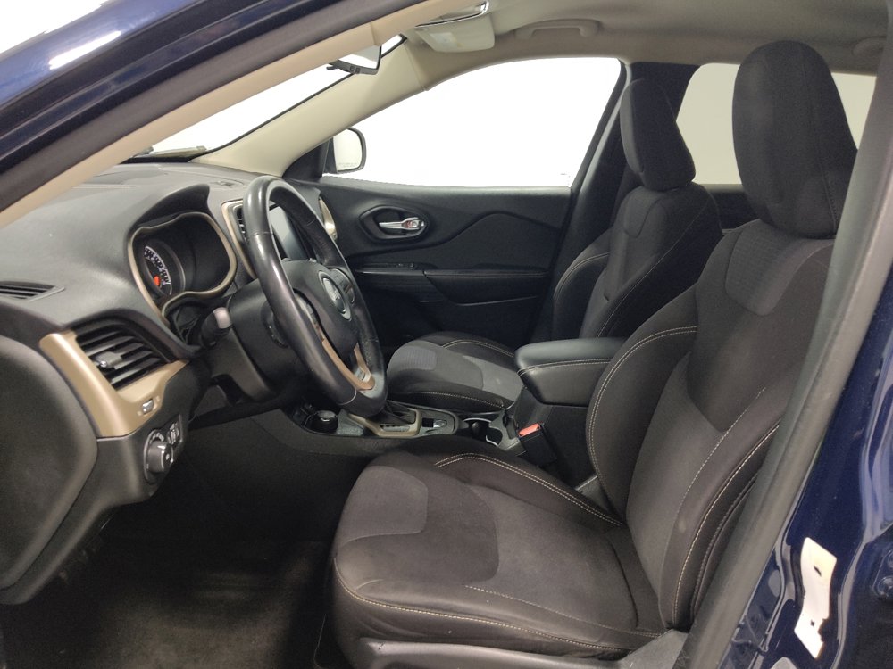 Used 2015 Jeep Cherokee Latitude w/ Cold Weather Group image 17