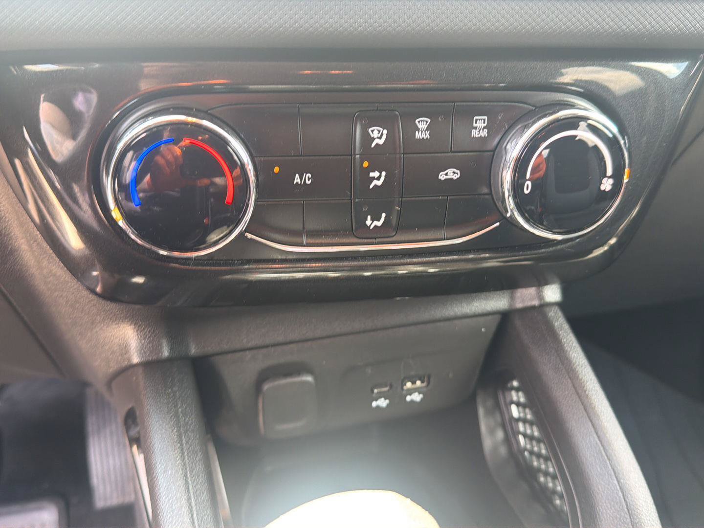 Used 2025 Chevrolet TrailBlazer LT FWD image 26