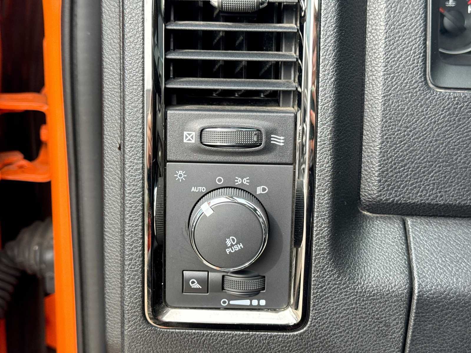 Used 2015 RAM 1500 Sport w/ Ignition Orange Sport Package AWD/4WD image 26