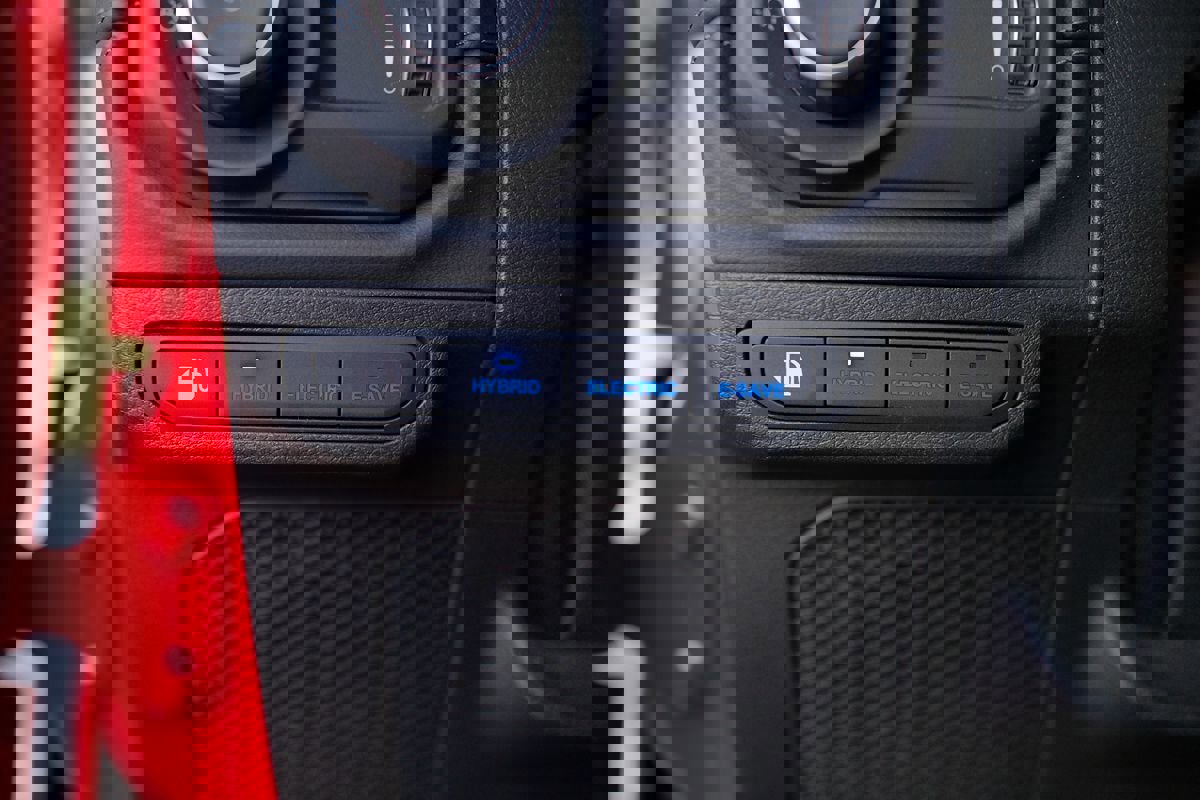 Used 2025 Jeep Wrangler Sahara w/ Safety Group image 11