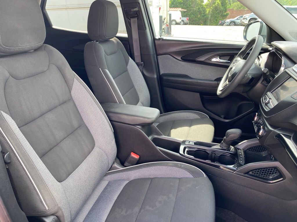 Used 2023 Chevrolet TrailBlazer LT FWD image 23