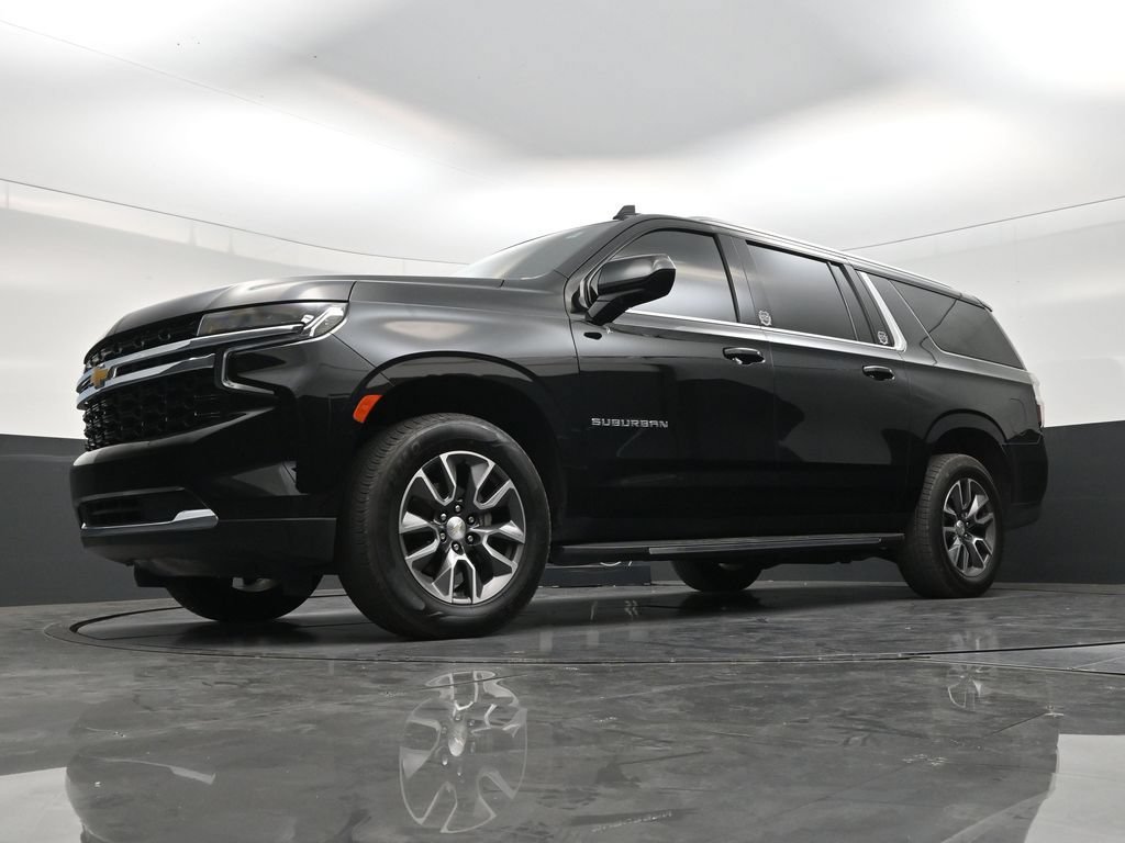 Used 2024 Chevrolet Suburban LS RWD image 20