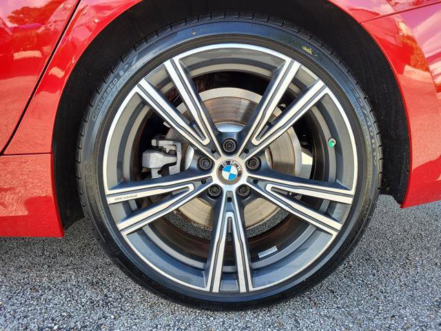 Used 2021 BMW 330i Sedan w/ Premium Package image 9