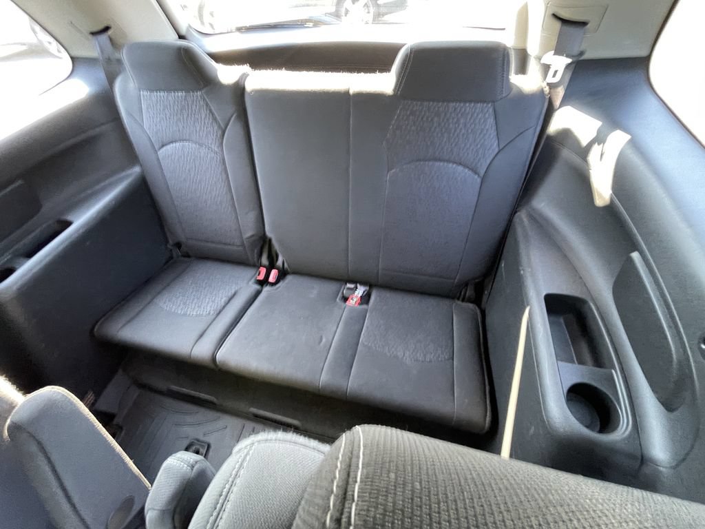 Used 2015 GMC Acadia SLE FWD image 12