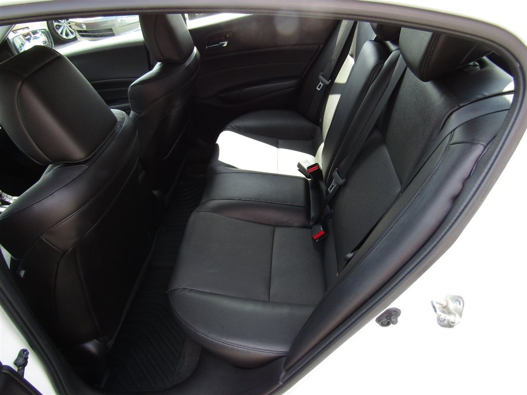 Used 2018 Acura ILX w/ Premium Package FWD image 22