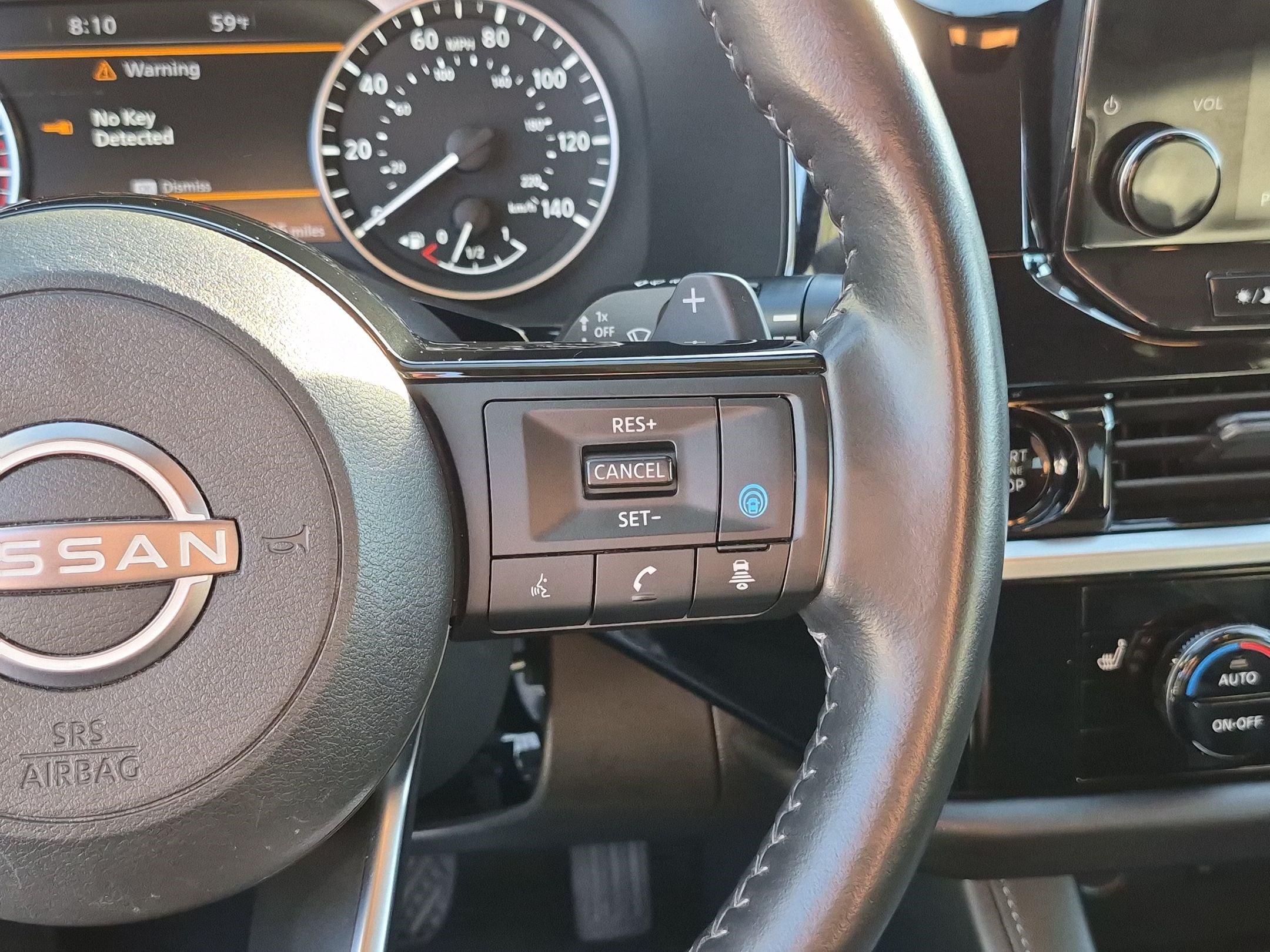 Used 2025 Nissan Pathfinder SL AWD/4WD image 21