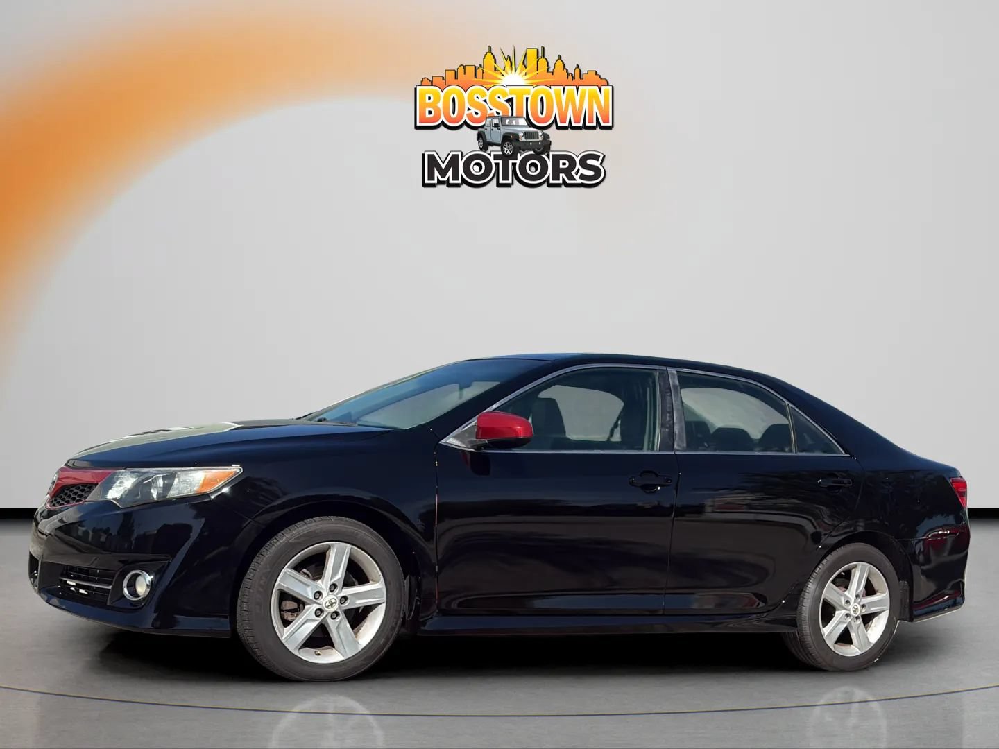Used 2012 Toyota Camry SE FWD image 2