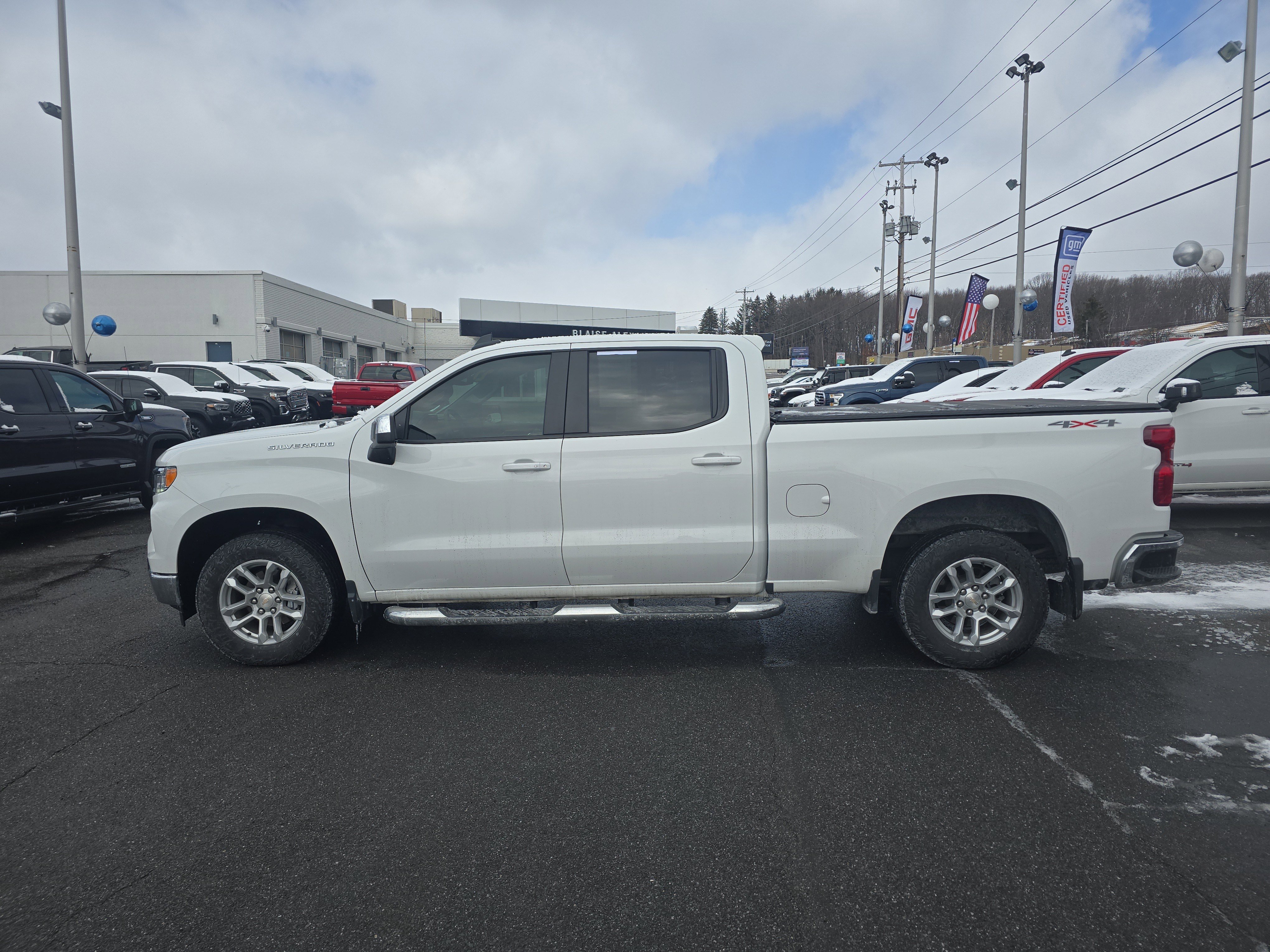Used 2022 Chevrolet Silverado 1500 LT image 8