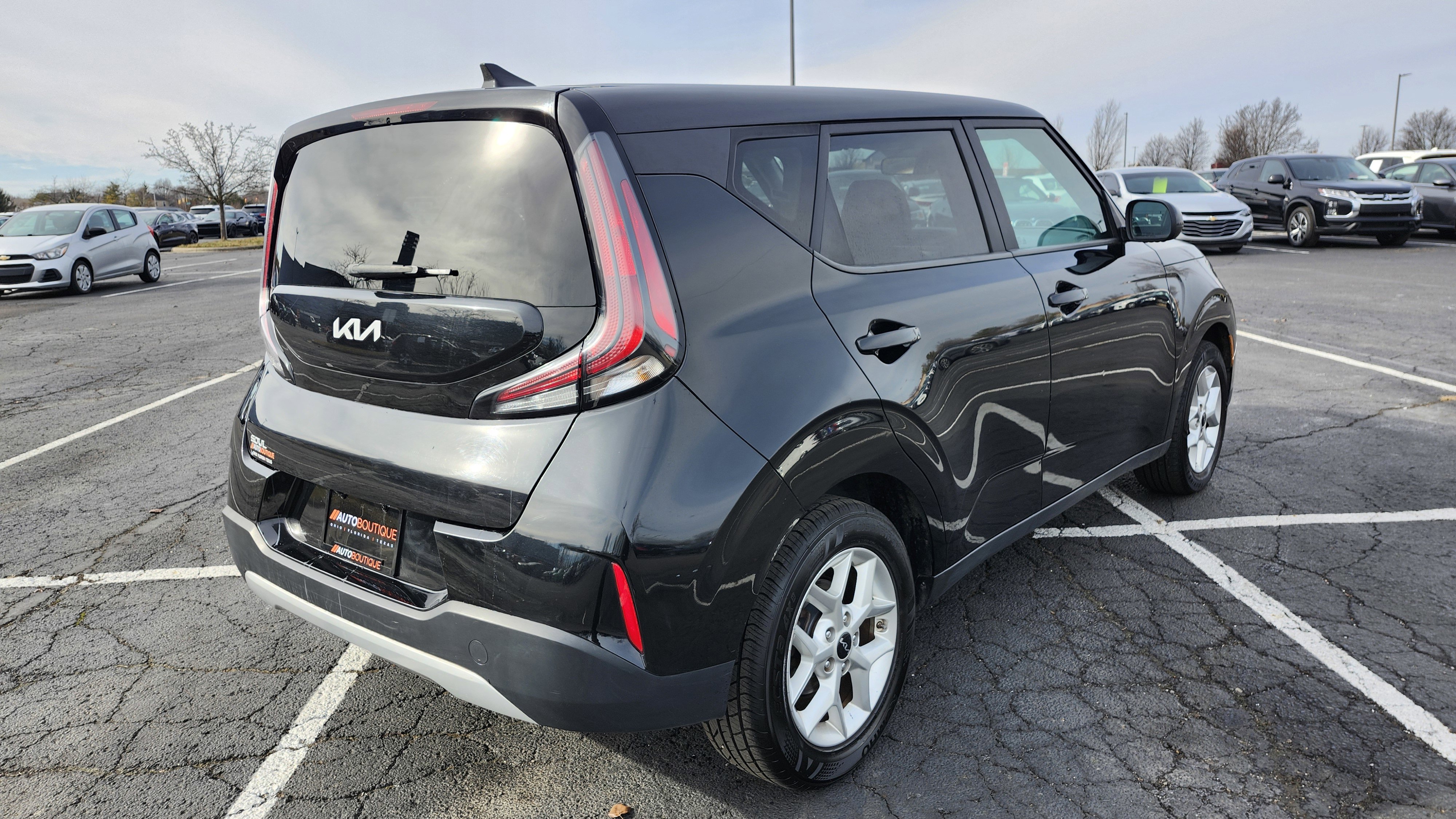 Used 2023 Kia Soul LX w/ Option Group 015 image 16