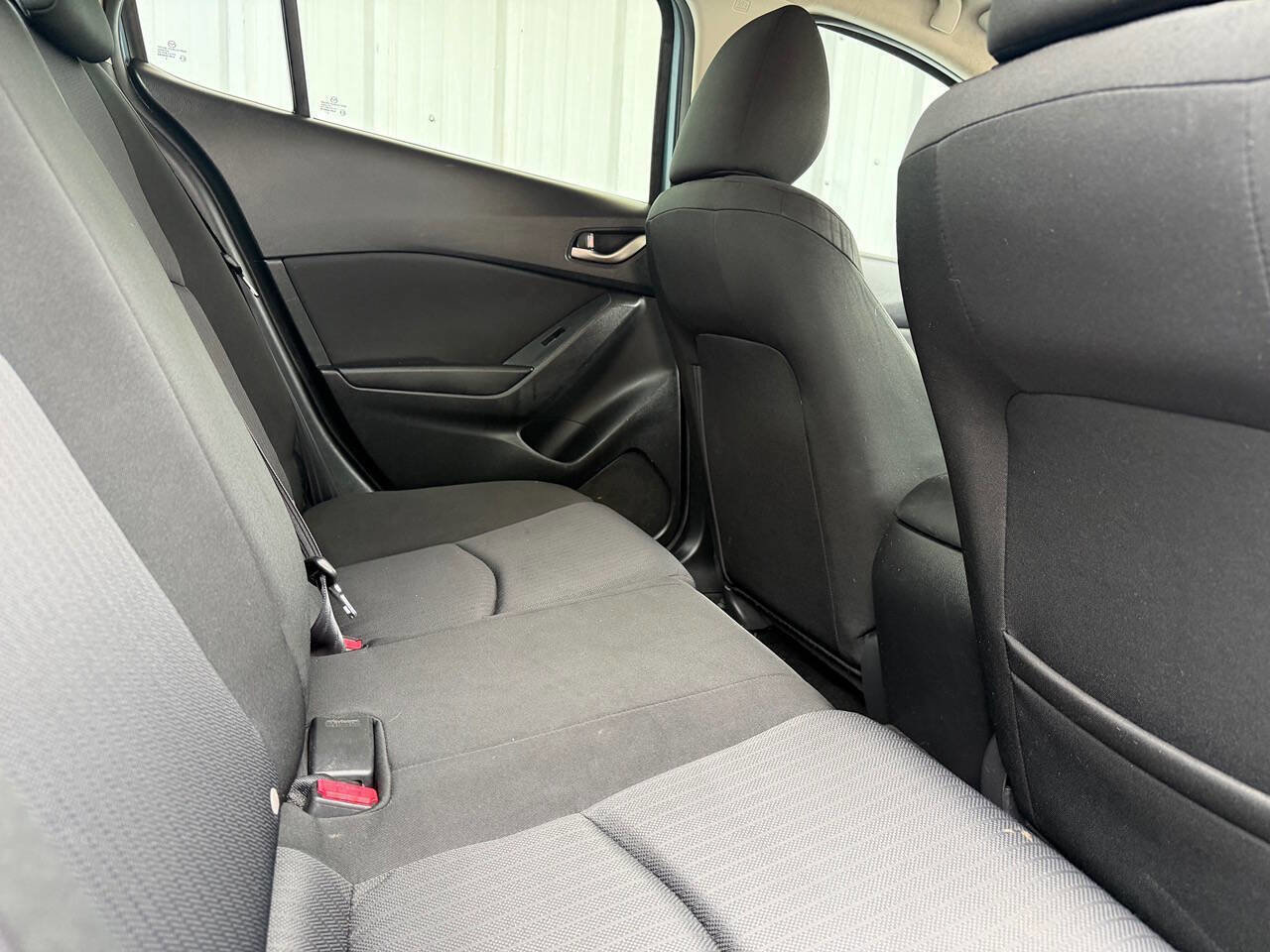 Used 2015 MAZDA MAZDA3 i Sport FWD image 25