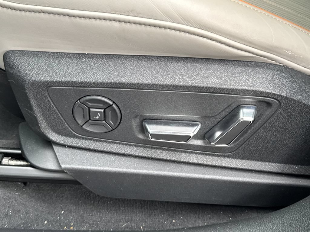 Used 2024 Audi Q8 e-tron Prestige w/ Prestige Package AWD/4WD image 14