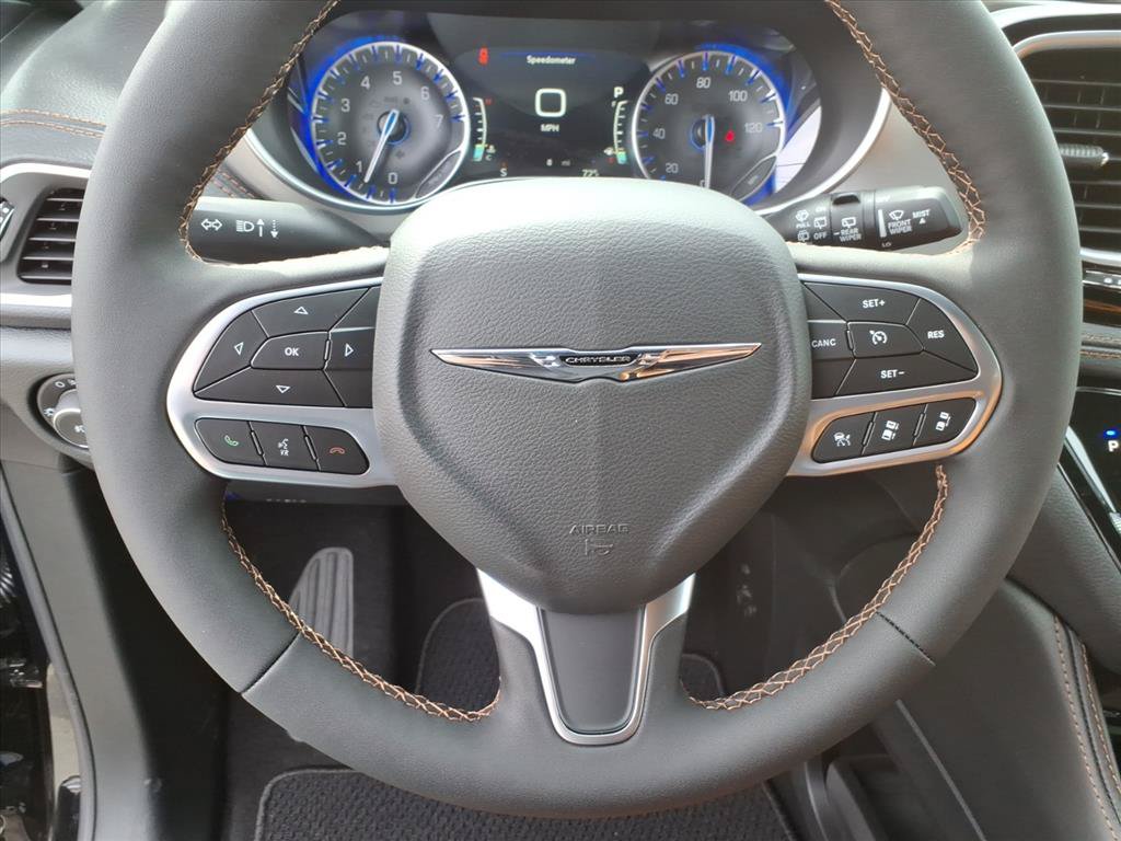 New 2026 Chrysler Pacifica Pinnacle AWD/4WD image 18