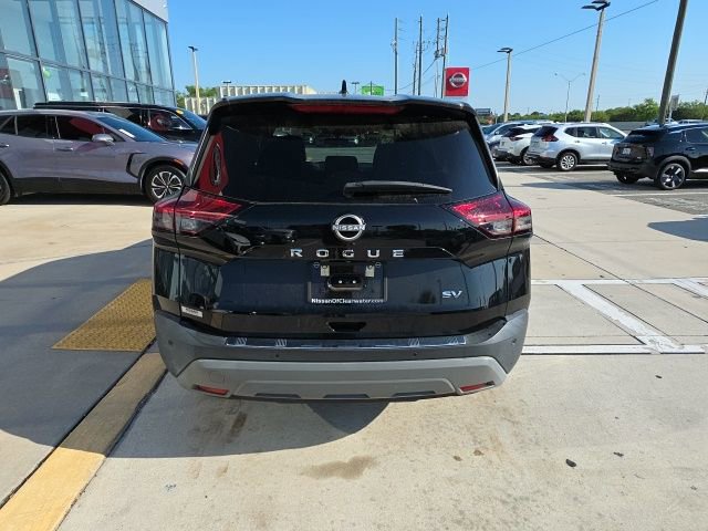 Used 2022 Nissan Rogue SV image 5