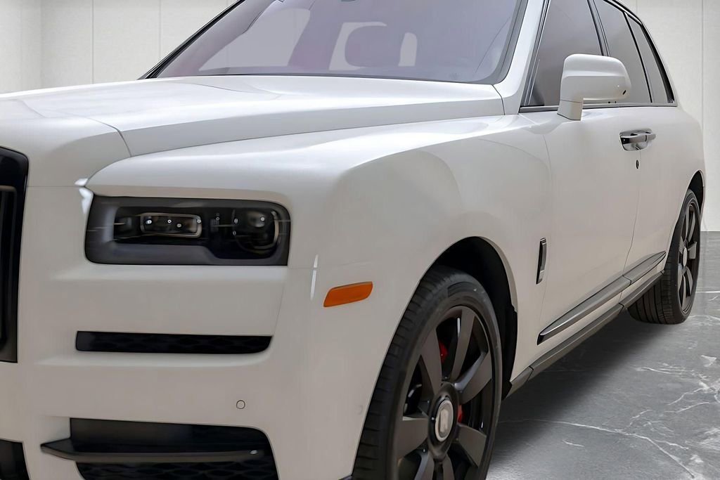 Used 2023 Rolls-Royce Cullinan image 8