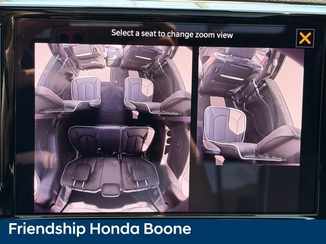 Used 2023 Chrysler Pacifica Limited w/ Uconnect Theater Family Group image 31