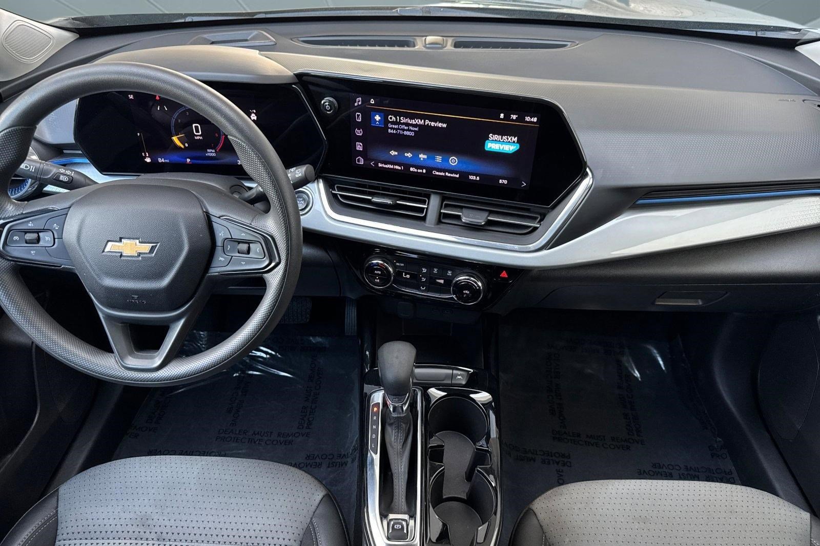 Used 2025 Chevrolet Trax LT image 25