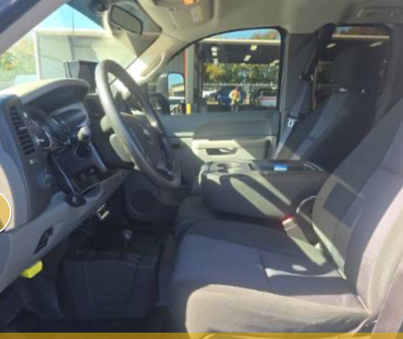 Used 2013 Chevrolet Silverado 2500 W/T image 9