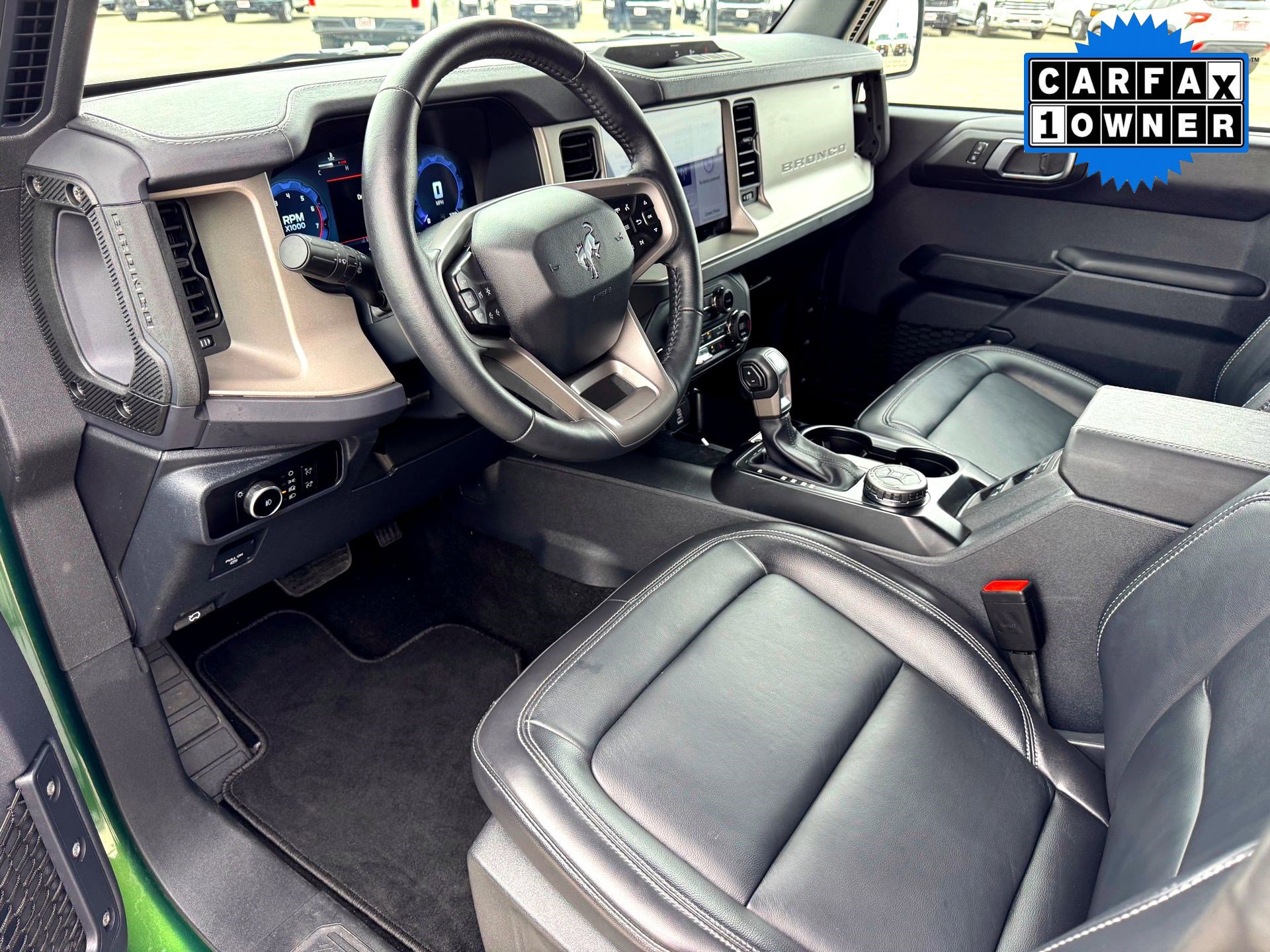 Used 2025 Ford Bronco Outer Banks image 13