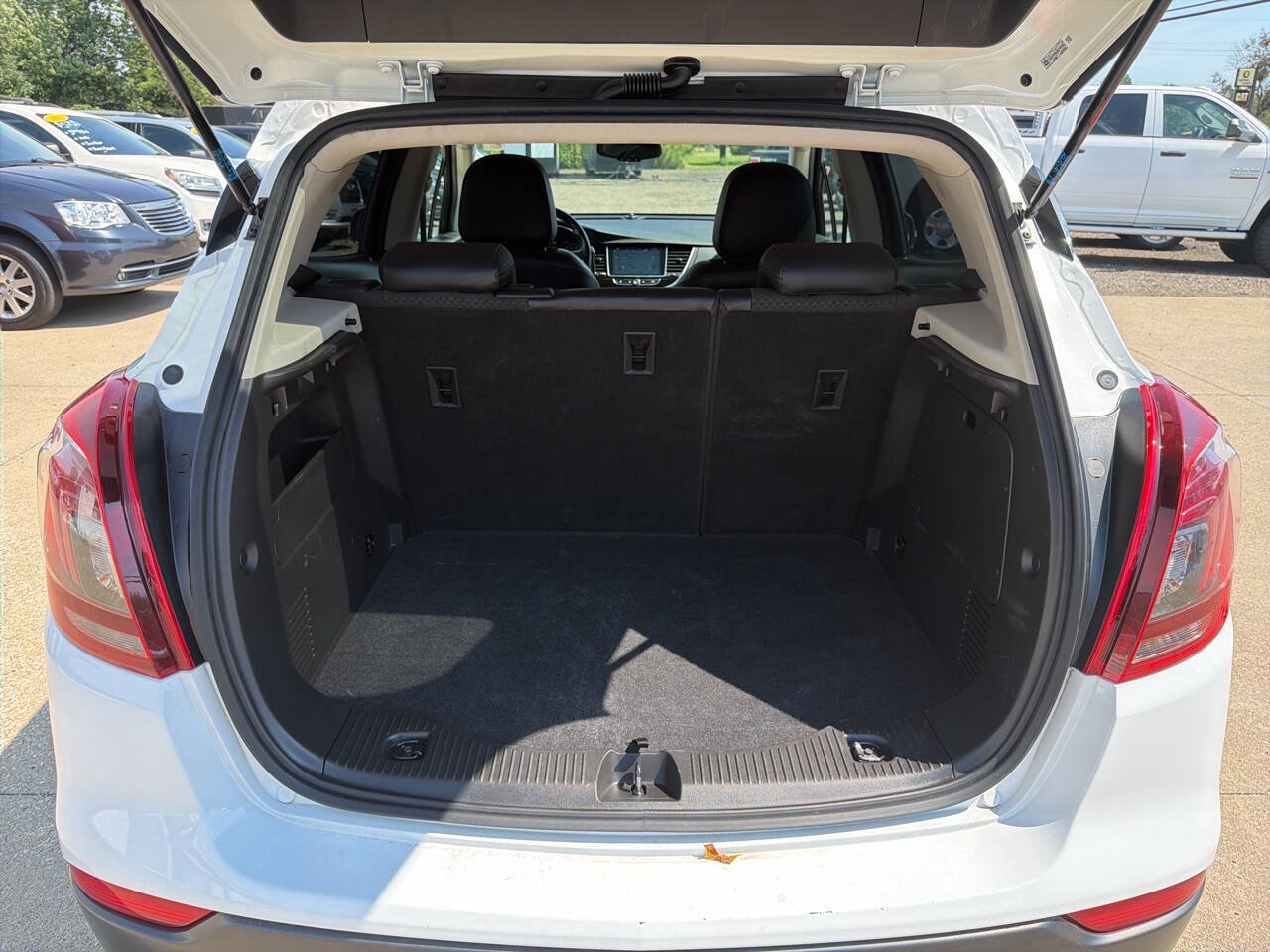 Used 2018 Buick Encore Preferred FWD image 19