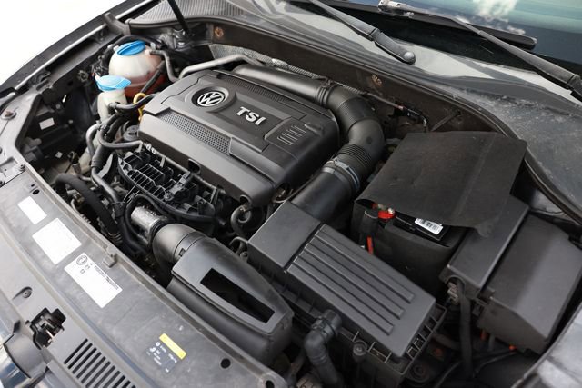 Used 2015 Volkswagen Passat 1.8T SE FWD image 54