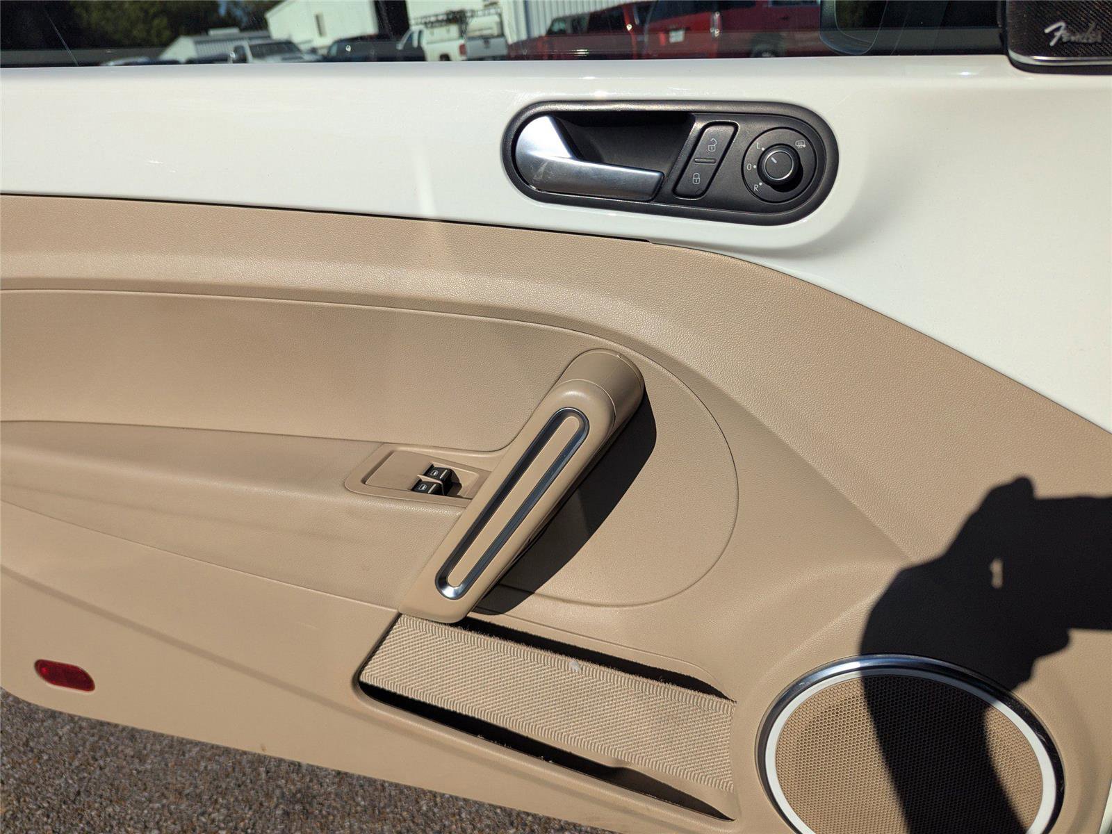 Used 2019 Volkswagen Beetle S image 19