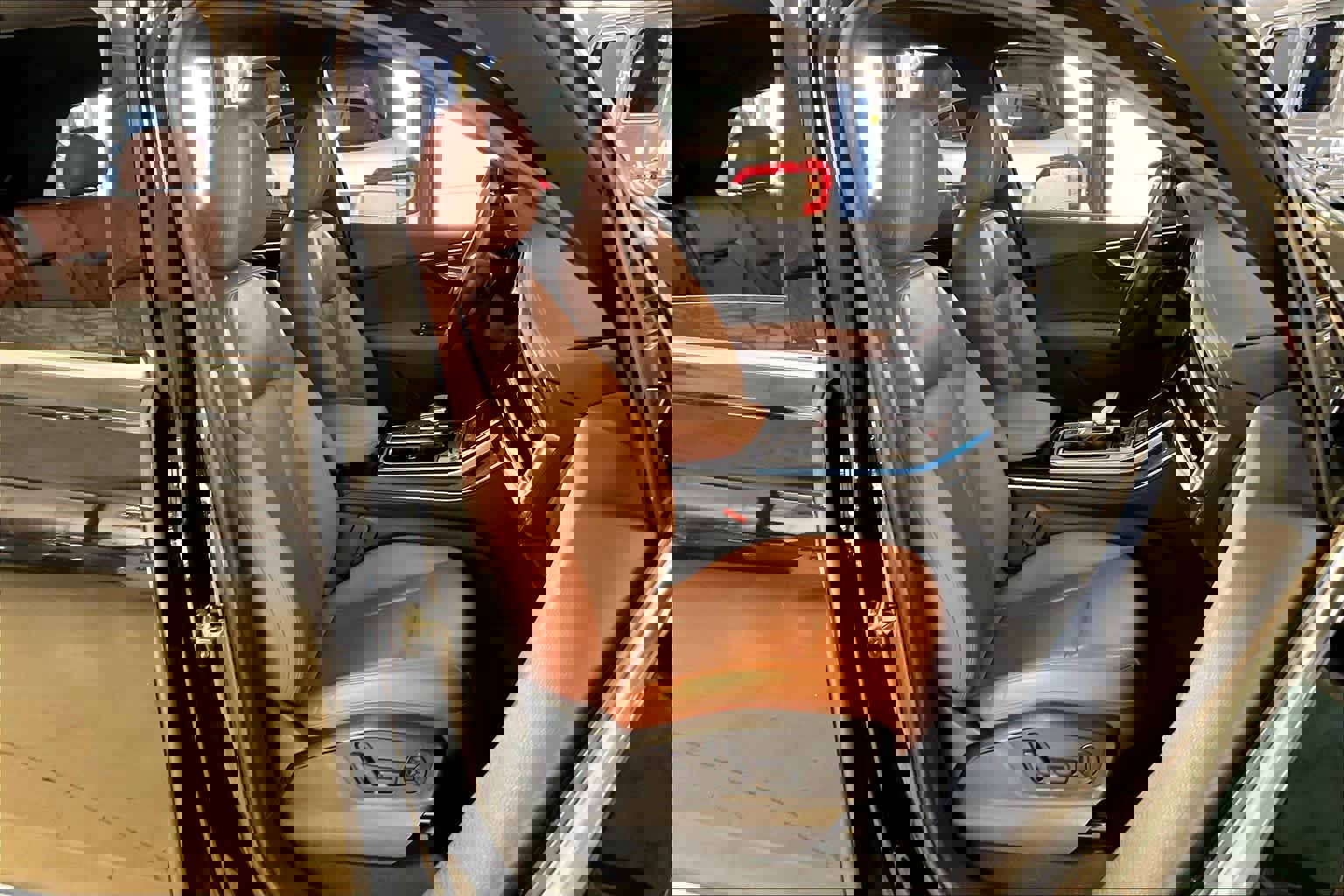 Used 2023 Audi Q7 Premium Plus w/ Premium Plus Package image 8