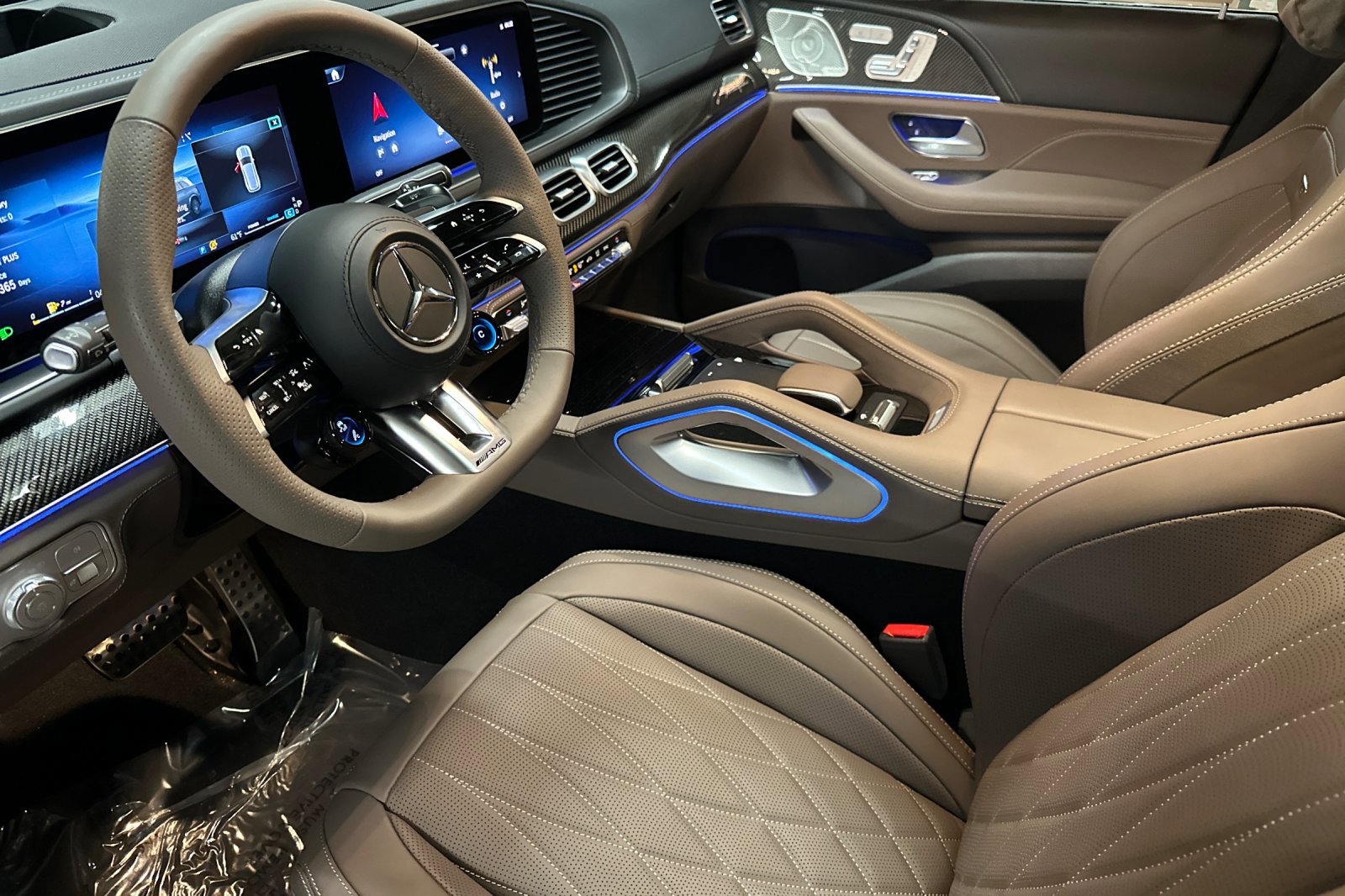 New 2025 Mercedes-Benz GLS 63 AMG 4MATIC image 4