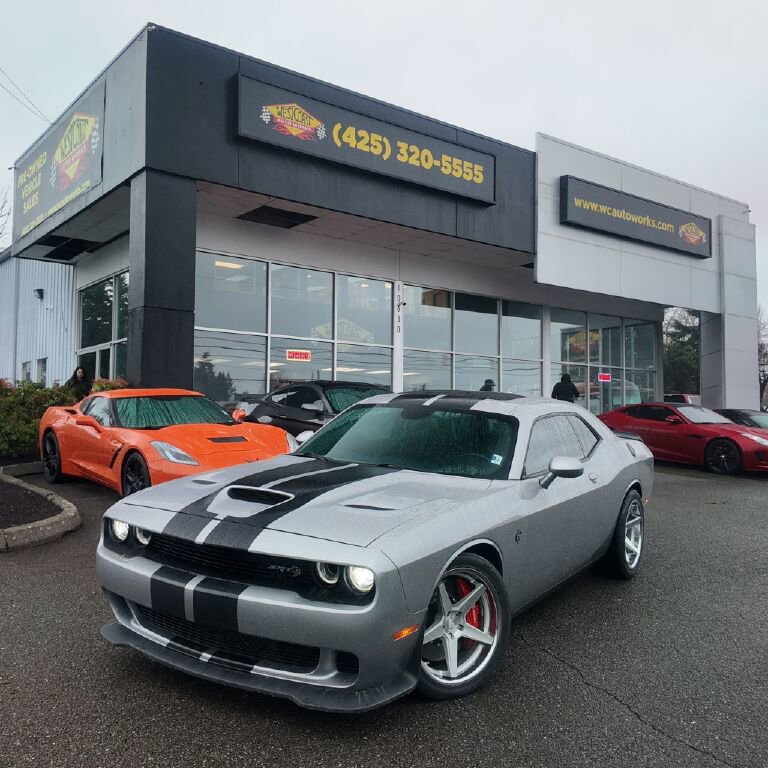Used 2016 Dodge Challenger SRT Hellcat image 10