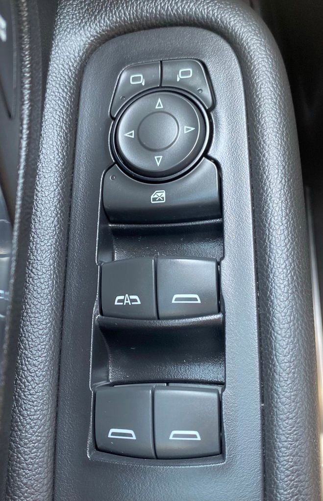 Used 2023 GMC Terrain Denali image 28