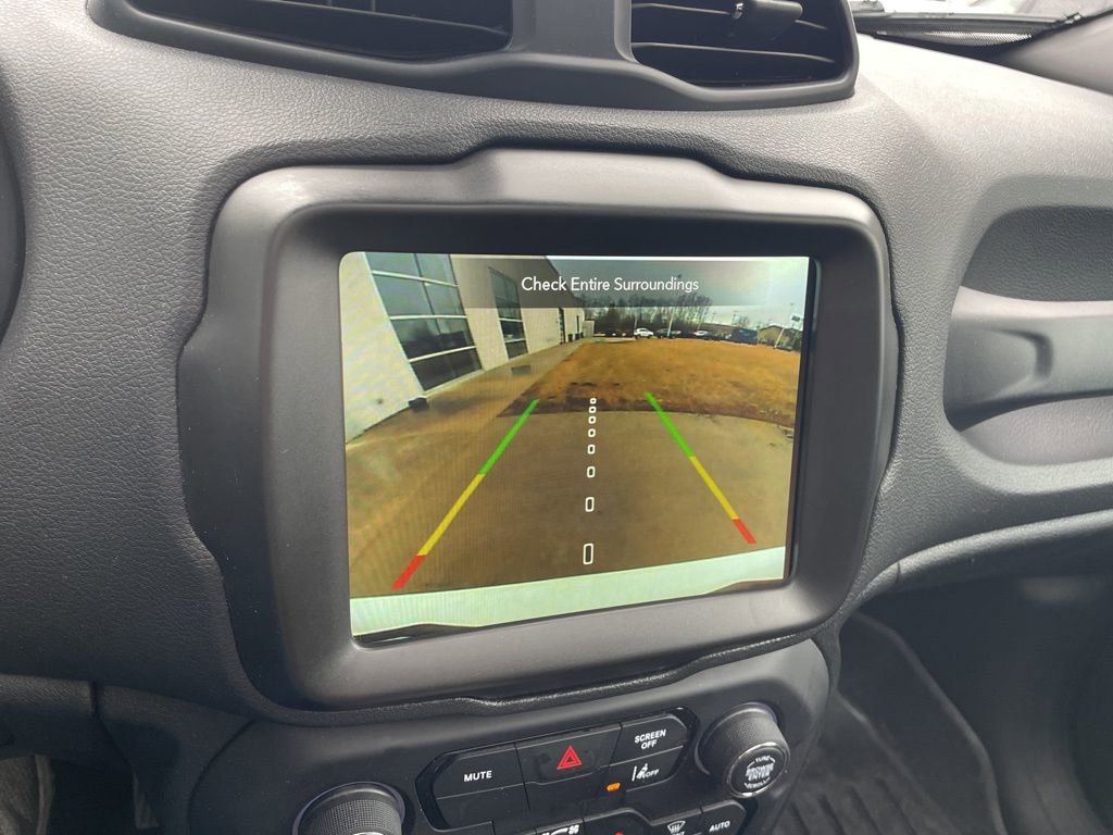 Used 2023 Jeep Renegade Altitude w/ Sun/Sound Group AWD/4WD image 21