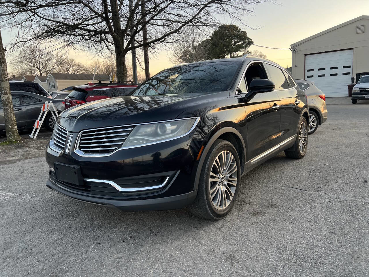 Used 2018 Lincoln MKX Reserve w/ Lincoln MKX Climate Package image 2