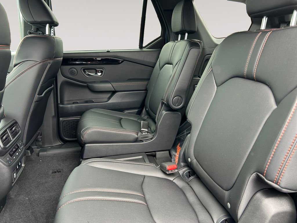 New 2026 Honda Pilot TrailSport image 13