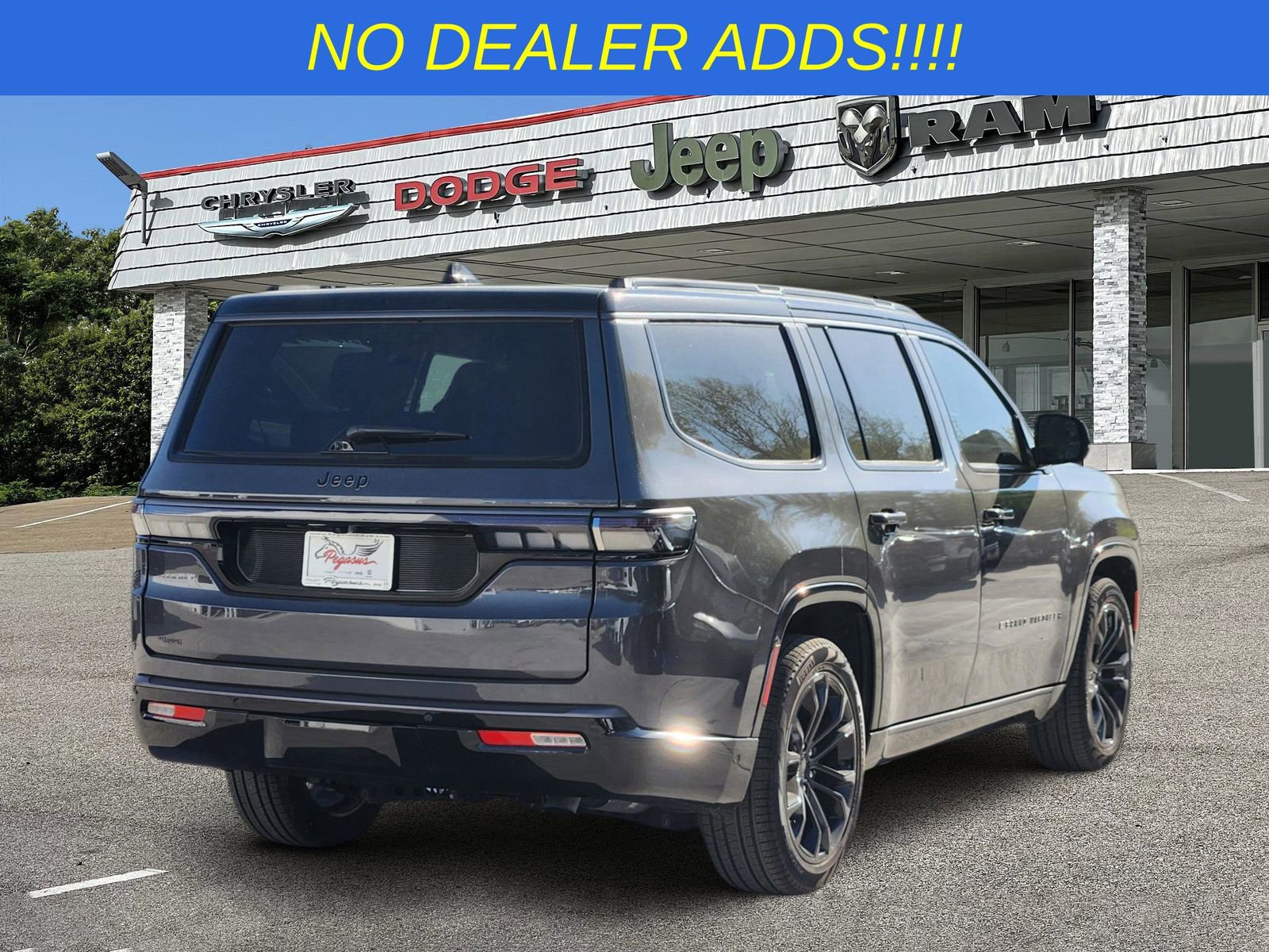 New 2026 Jeep Grand Wagoneer Summit w/ Rear Seat Video Group I image 5