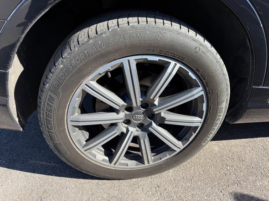 Used 2018 Audi Q7 3.0T Premium image 7