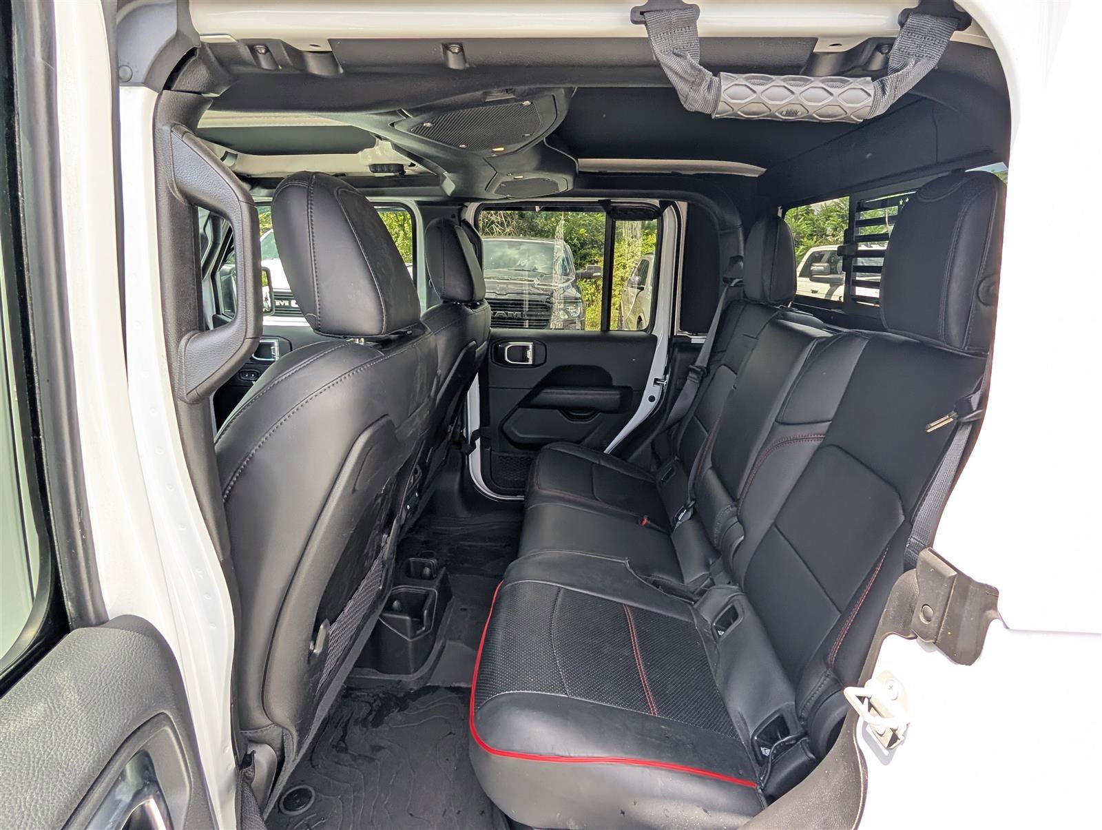 Used 2024 Jeep Gladiator Rubicon image 15