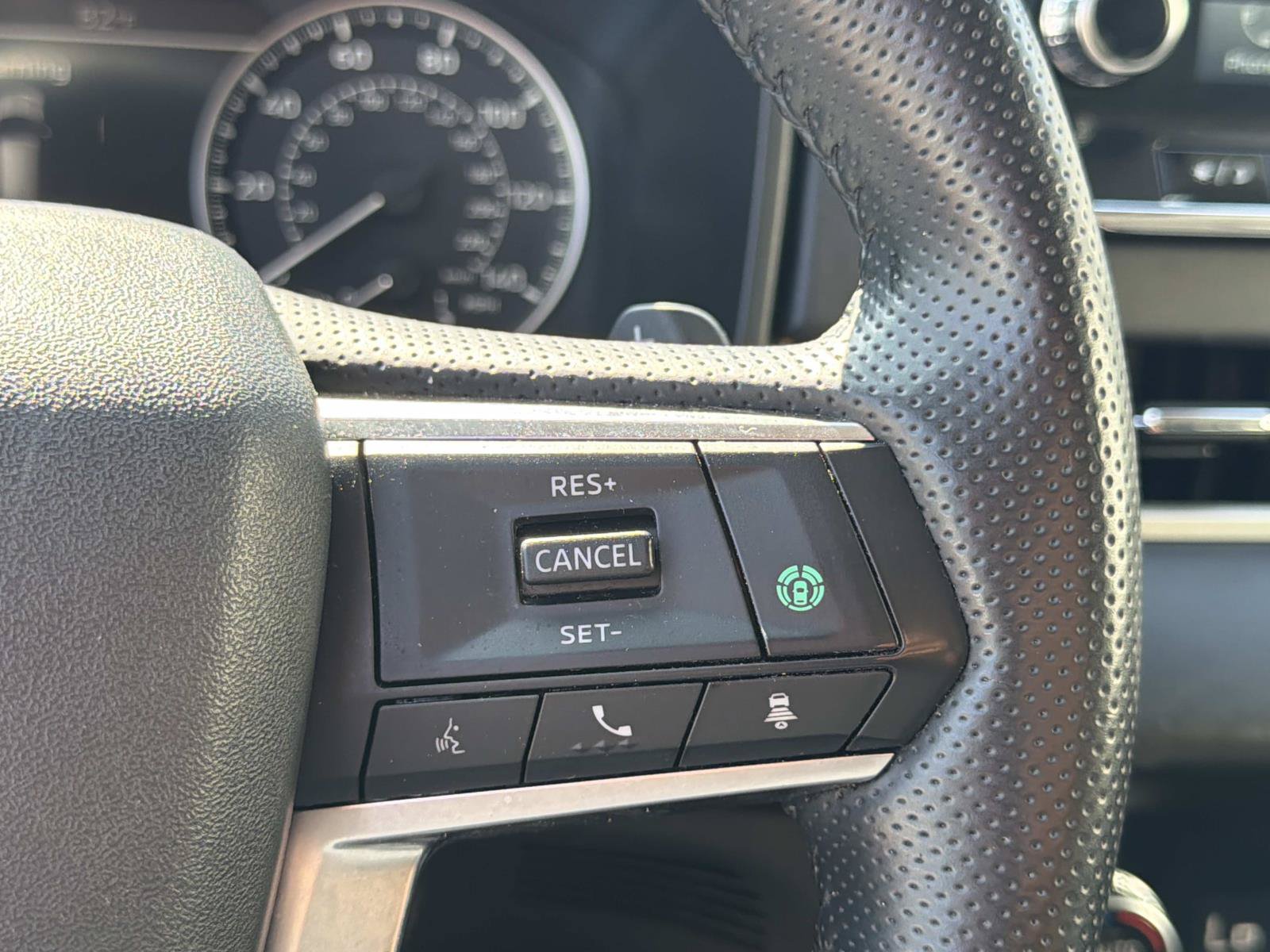 Used 2024 Mitsubishi Outlander AWD image 22