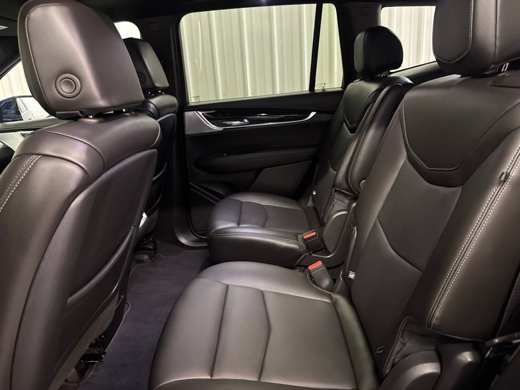 Certified 2025 Cadillac XT6 Premium Luxury FWD image 12