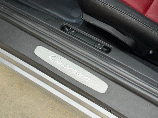 Used 2024 Porsche 718 Cayman image 27