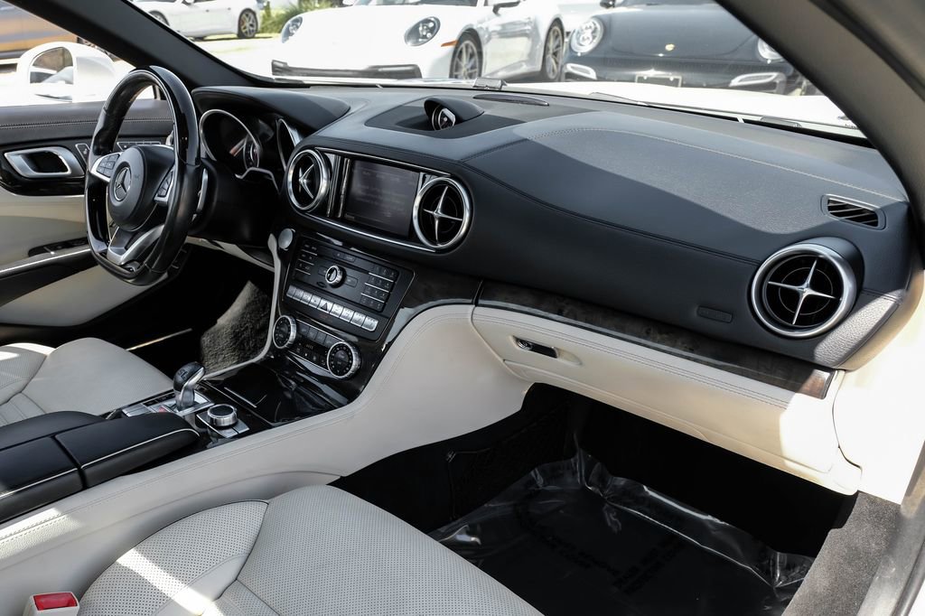 Used 2017 Mercedes-Benz SL 450 image 9