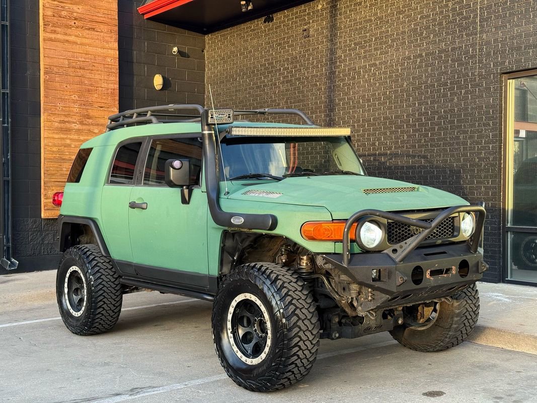 Used 2007 Toyota FJ Cruiser 4WD image 8