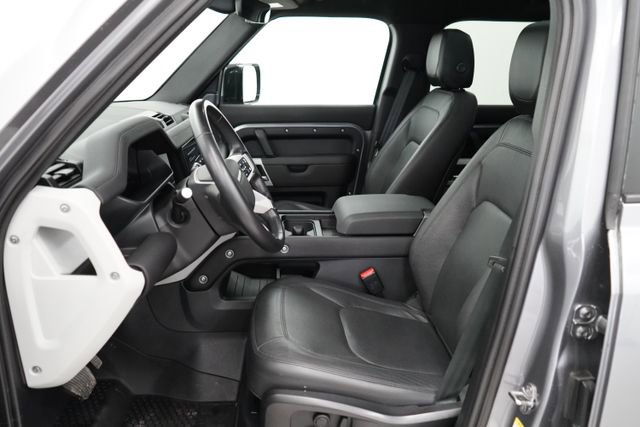 Used 2024 Land Rover Defender 110 S image 9