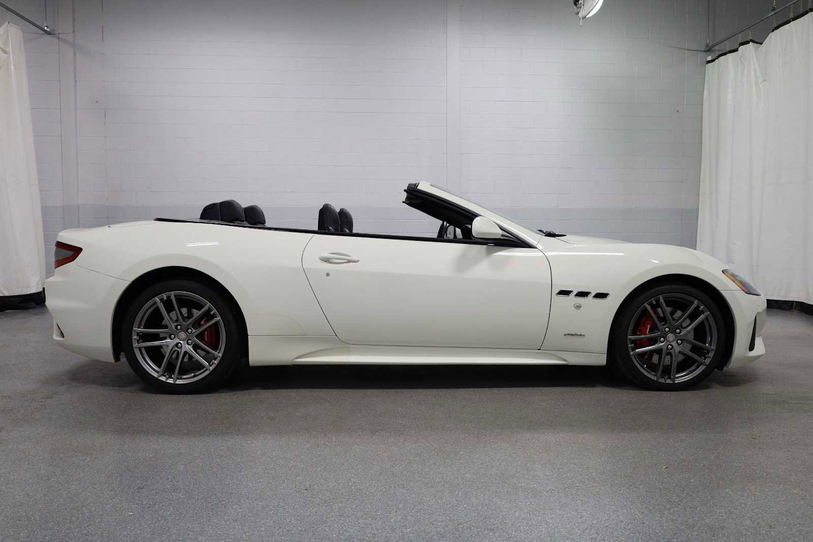 Used 2018 Maserati GranTurismo Sport image 10
