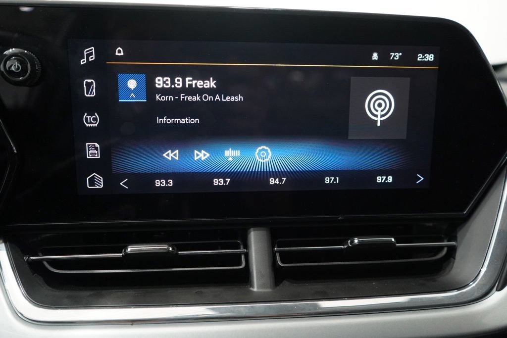 Used 2025 Chevrolet Trax LT FWD image 23