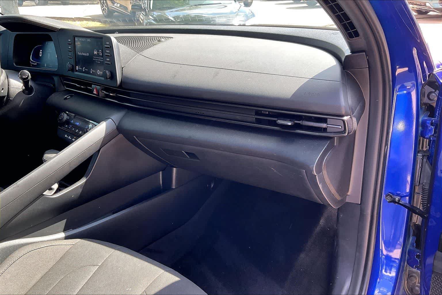 Used 2025 Hyundai Elantra Sport FWD image 20