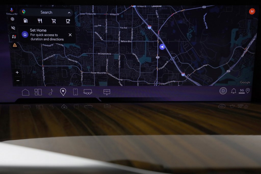 Used 2025 Cadillac Escalade Sport Platinum w/ LPO, ONYX Package image 38