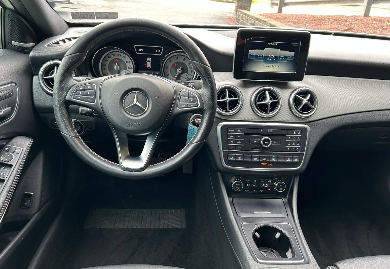 Used 2017 Mercedes-Benz GLA 250 4MATIC w/ Premium Package image 13