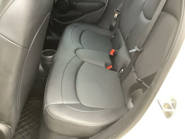 Used 2023 MINI Cooper 4-Door Hardtop image 10